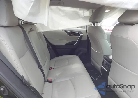 2020 Toyota Rav4 Xle z USA, uszkodzony, nr VIN JTMP1RFV8LD060642